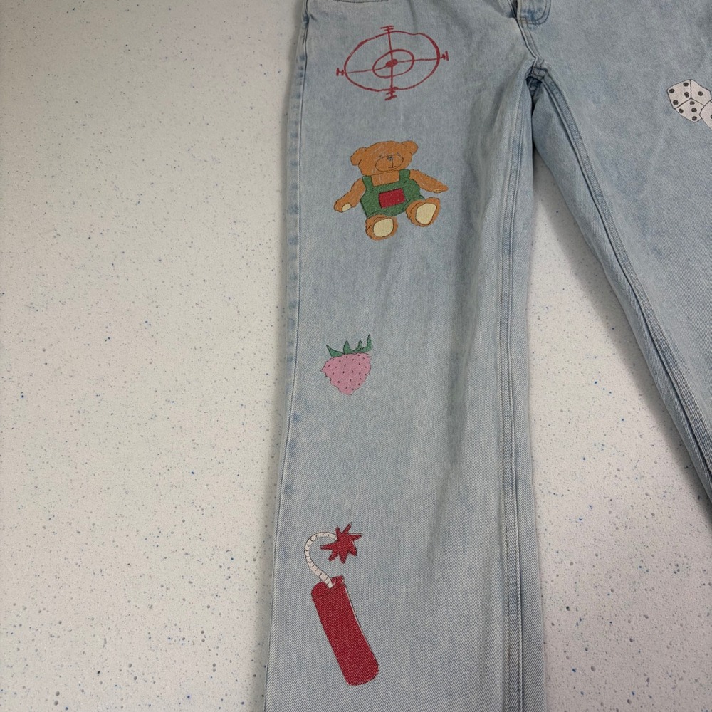 Teddy Fresh Mens Light Wash Denim Jeans Streetwear Y2K Graphics Funky Size 34 - Picture 3 of 11